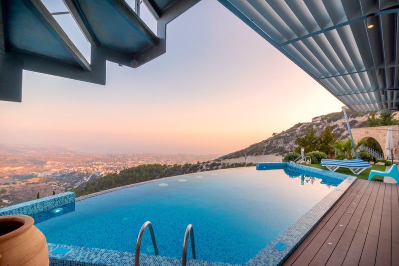 pool at the edge